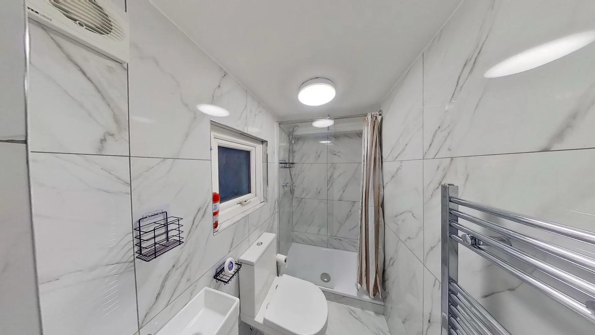 Grand 2 Bed Apartment Belvedere 0*,